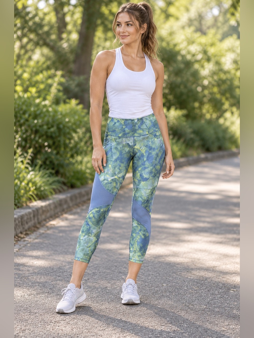 Under Armour heat gear compressions green and blue mesh pattern leggings size s